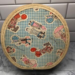 VTG Holly Hobbie Round Carrying Case